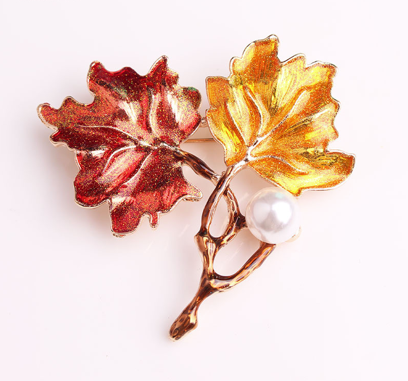 2PCS/SET  Autumn Maple Leaves Brooch Pin with Pearl Design