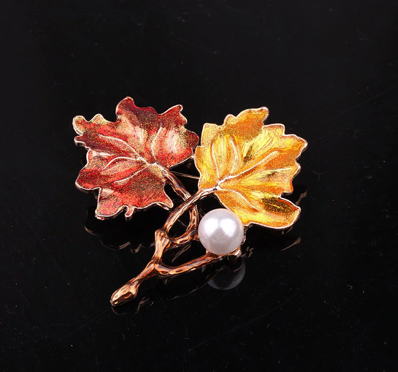 2PCS/SET  Autumn Maple Leaves Brooch Pin with Pearl Design