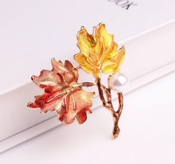 2PCS/SET  Autumn Maple Leaves Brooch Pin with Pearl Design