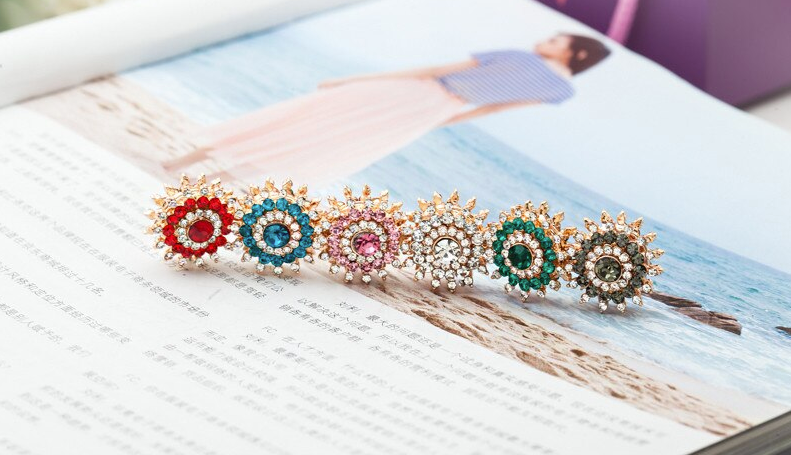 12 Pcs Beautiful Magnetic Hijab Clips Colourful Crystal Design