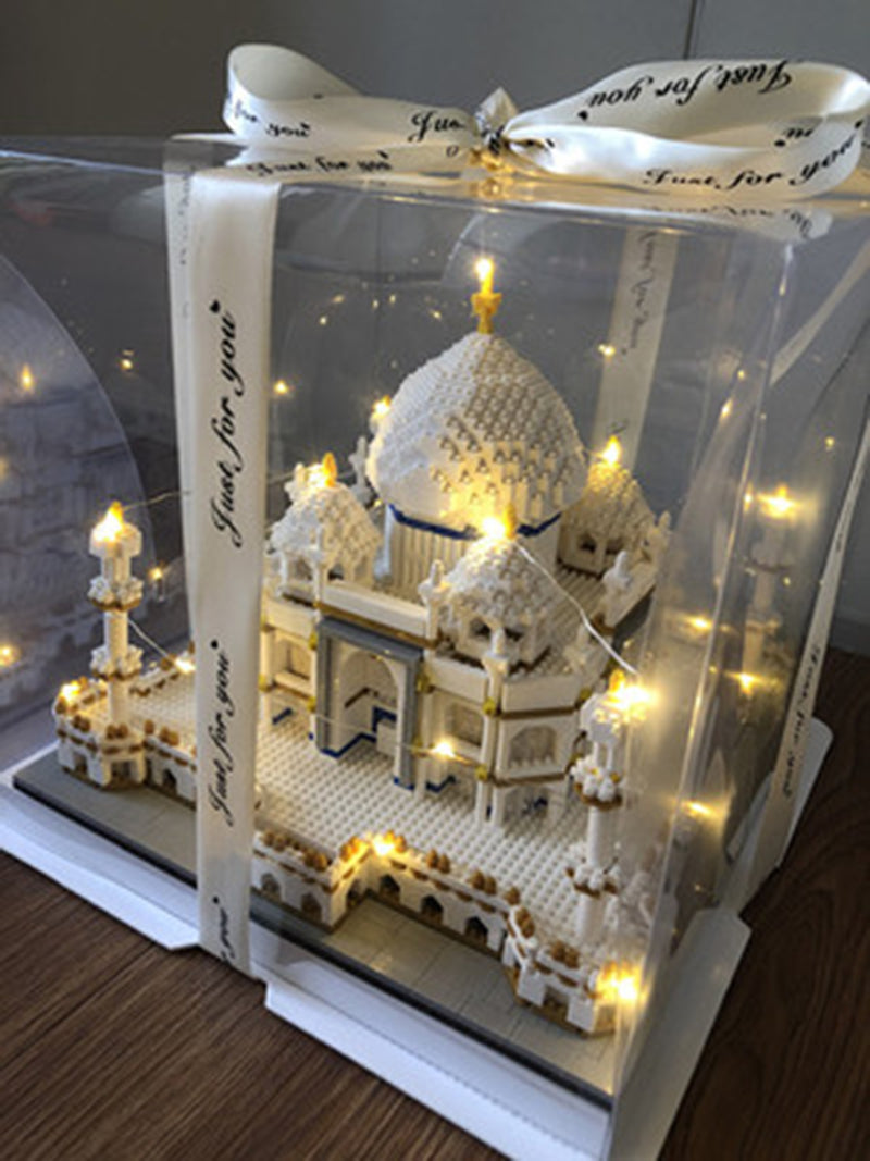 Kaka jiji Handicraft Crystal Taj Mahal Decorative Miniature Home Decor  Showpiece II Office Decor II Gifts for Your Loved Ones : Amazon.in: Home &  Kitchen